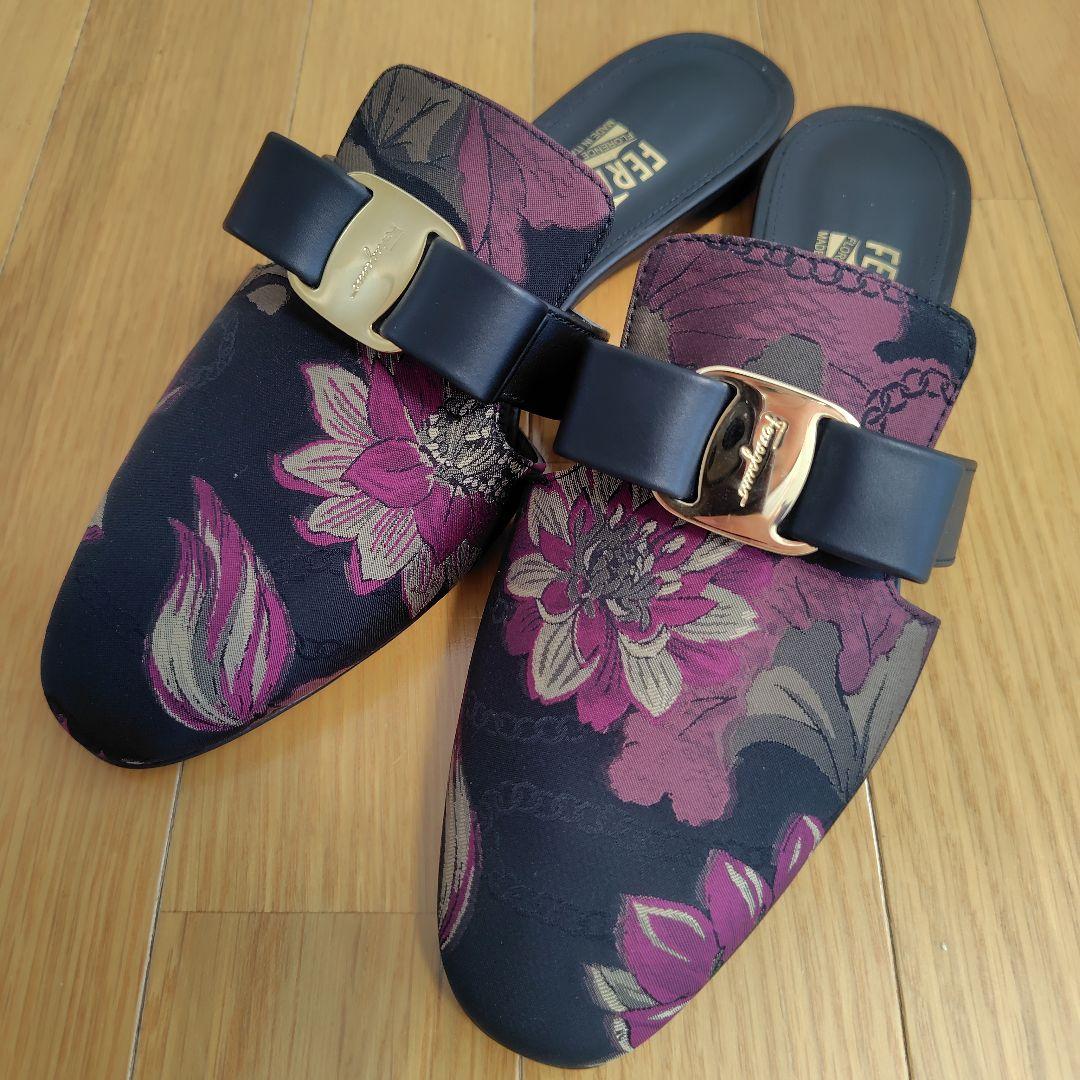 ✨️極美品✨️サルヴァトーレ フェラガモ ヴァラリボン　サンダルミュール送料無料