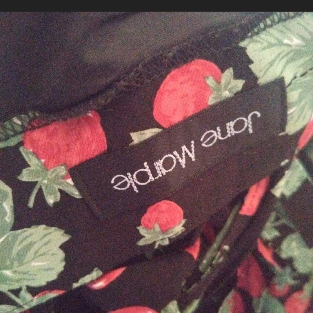 ジェーンマープルいちごワンピース