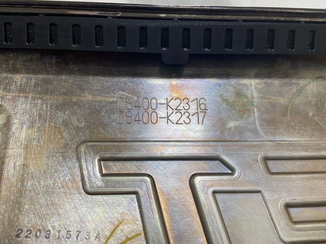 DAIHATSU TAFT タフト　フードガーニッシュ　ダークブラックメッキ