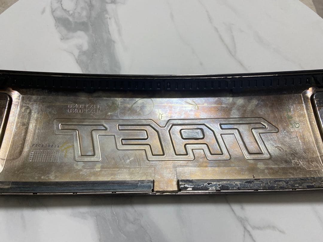 DAIHATSU TAFT タフト　フードガーニッシュ　ダークブラックメッキ