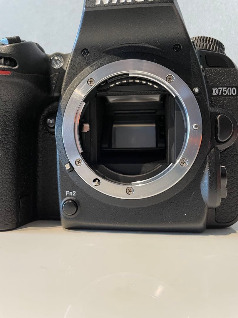Nikon D7500＋単焦点50mm f 1.8
