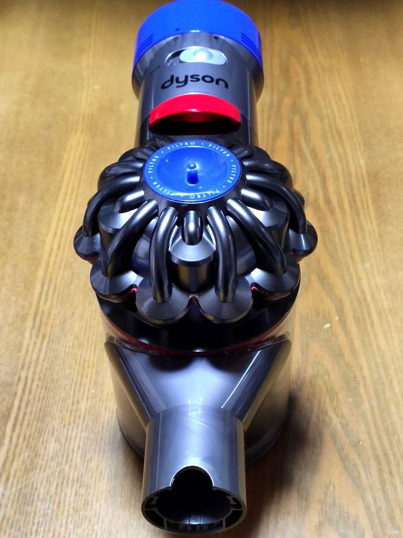 ダイソン V8SV10 掃除機 分解清掃済み 動作品 純正バッテリー３つセット