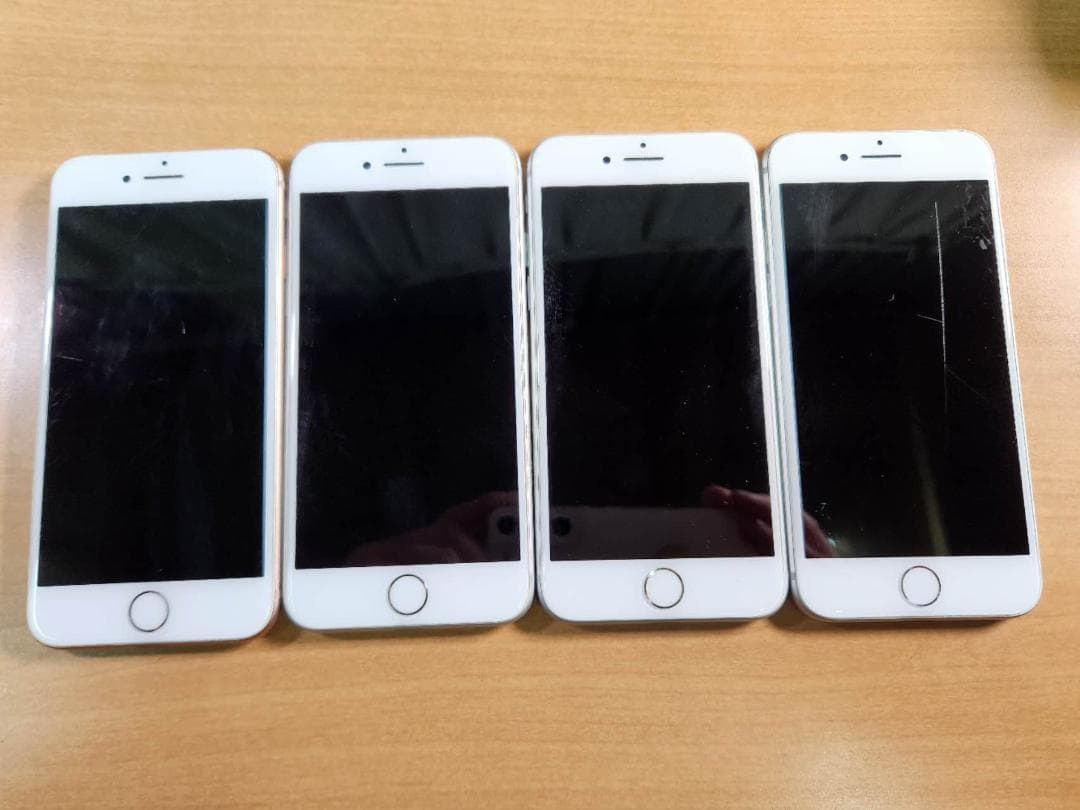 020300D iPhone8 64GB 4台