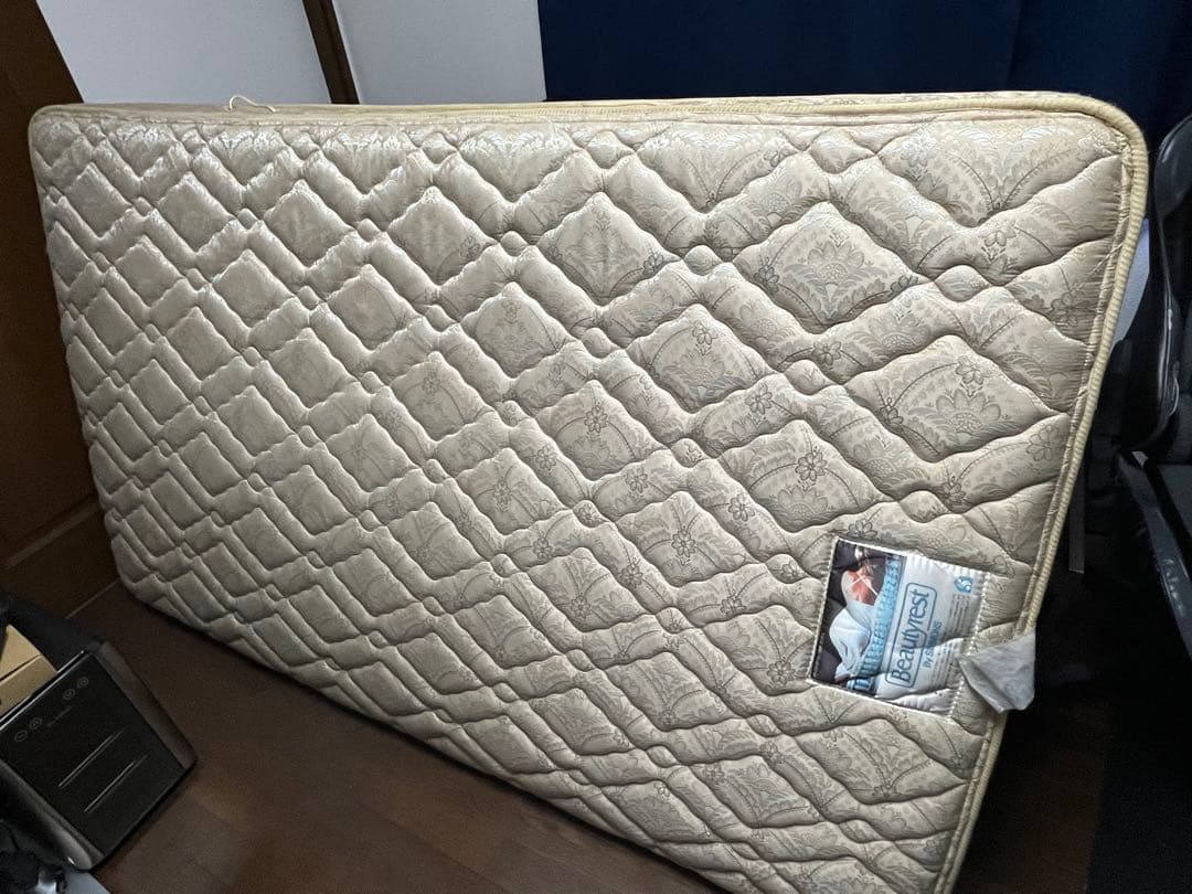 Beautyrest セミダブルマットレス ゴールド