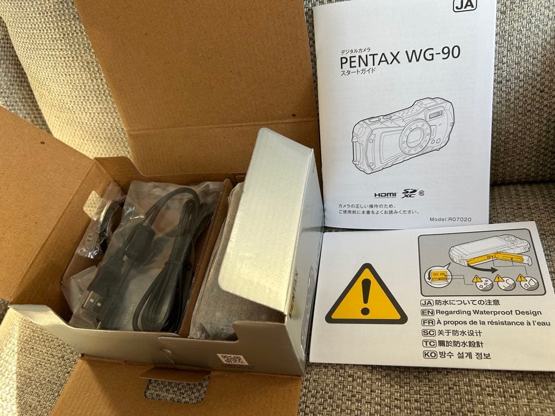 【新品未使用】PENTAX WG-90 ペンタックス　コンパクトデジタルカメラ