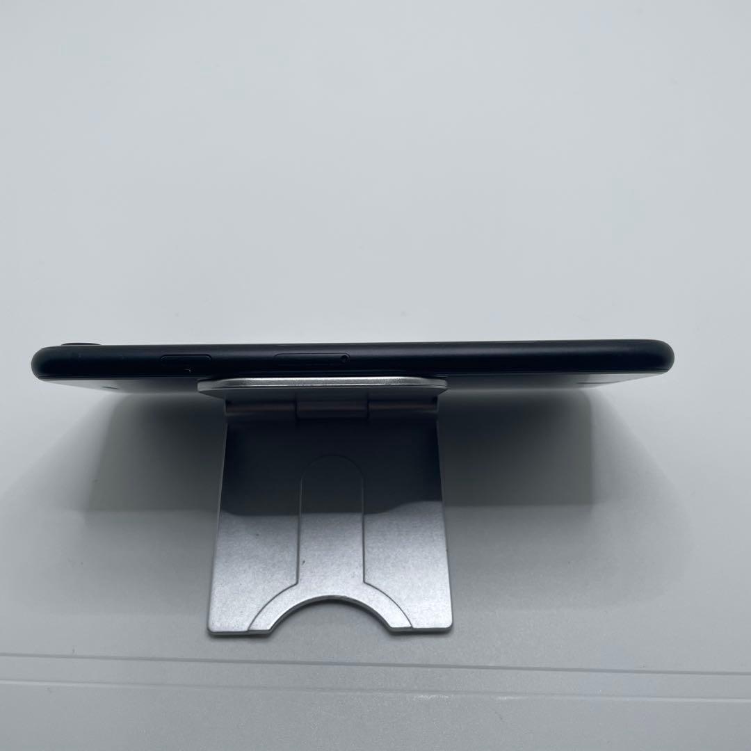 【格安美品】iPhone SE2 128GB simフリー本体 358