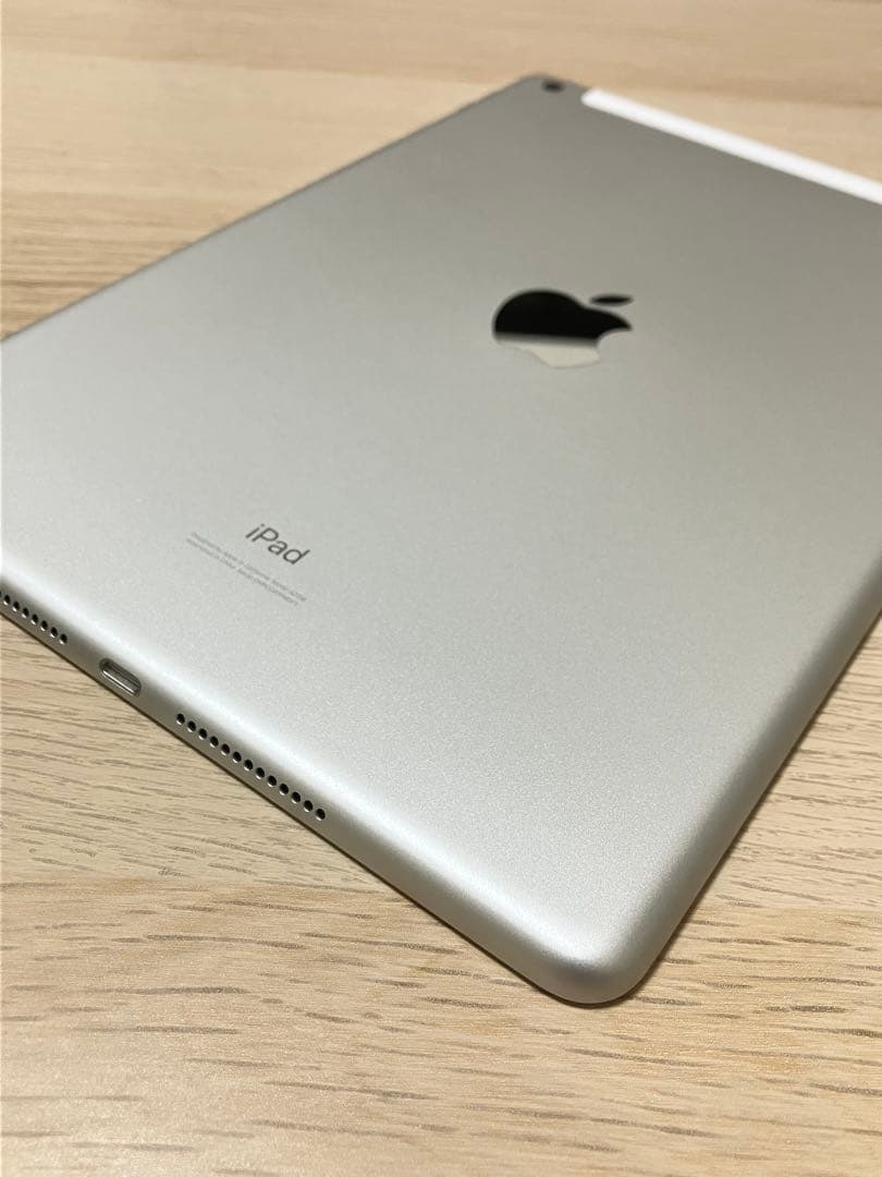 バッテリ最大容量100%劣化ナシ iPad第7世代32GBWiFiセルラードコモ