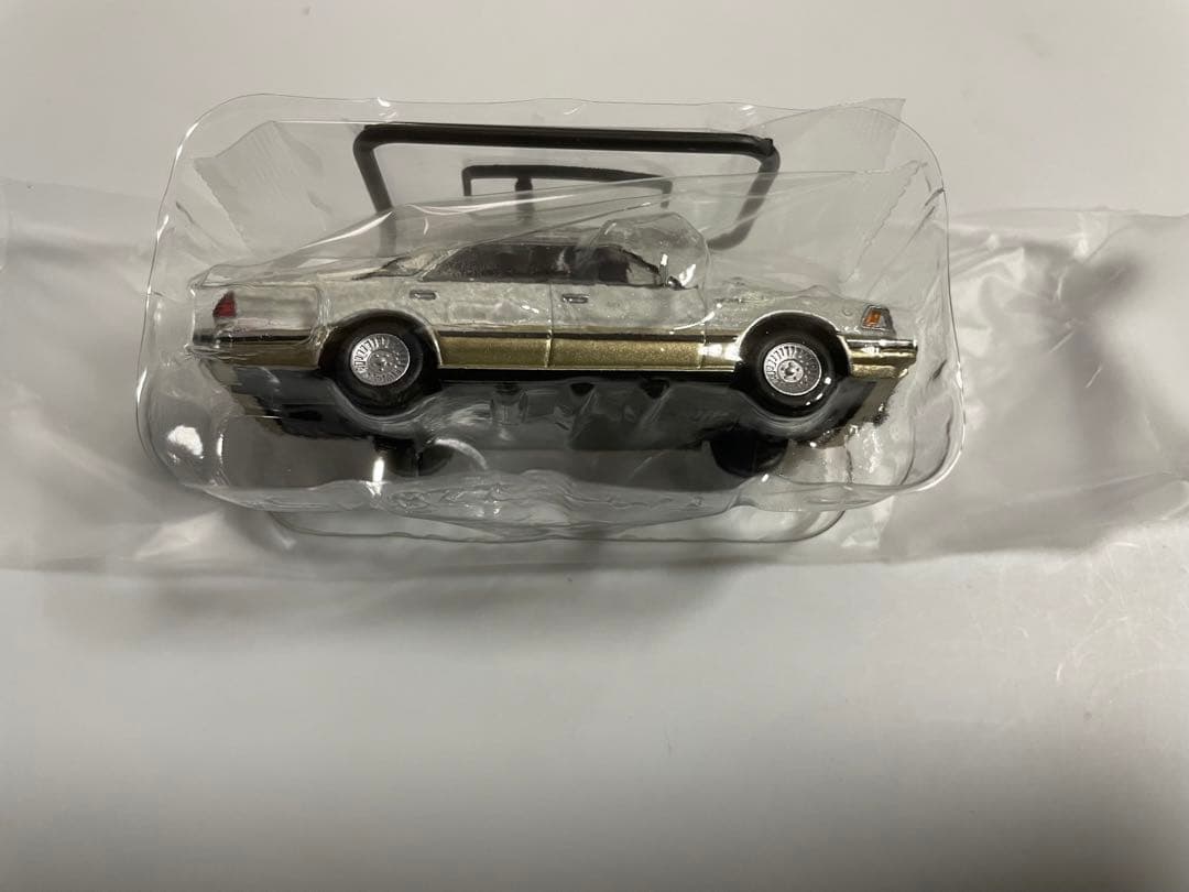 トミカリミテッドヴィンテージネオ　トヨタ　クラウン