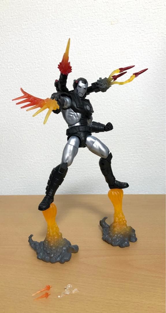 【日本未発売】ウォーマシン DX版 マーベルレジェンド アイアンマン
