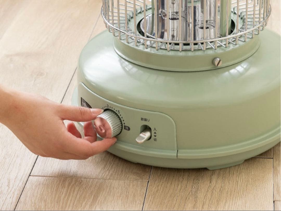 【新品未使用】アラジン　グラファイトフレームヒーター (AEH-GF80A)