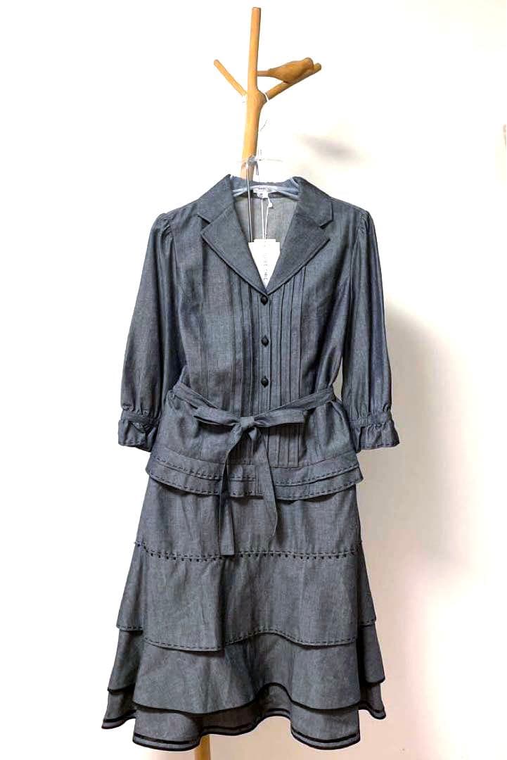 【未使用品】TO BE CHIC スカートスーツ　グレー　リボン