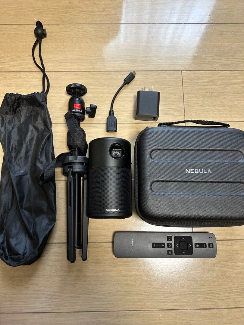 NEBULA プロジェクター 本体 三脚付き
