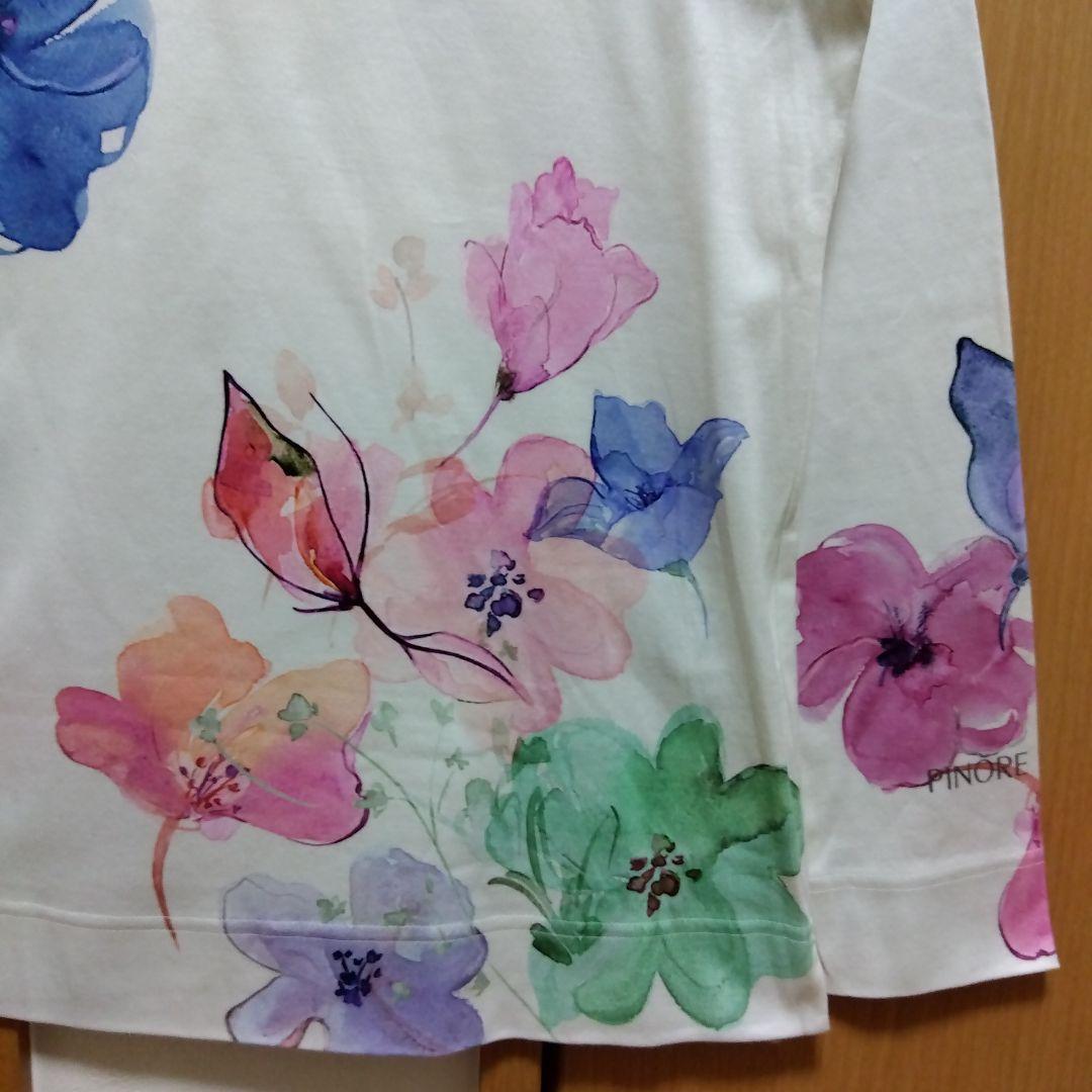 近年・定価24,200円★ピノーレ PINORE 水彩画のようなお花 カットソー