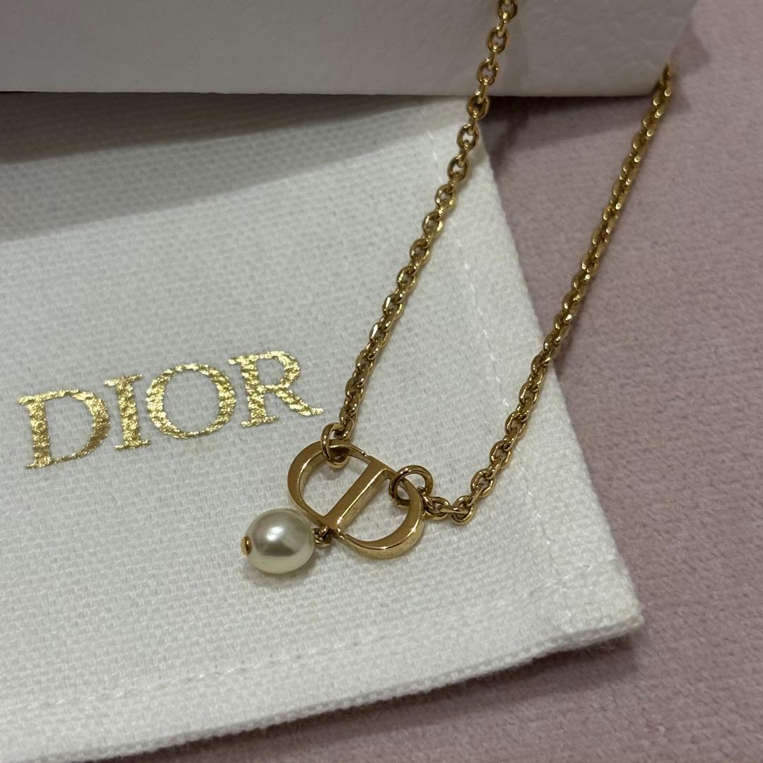Dior Petit CD ネックレス メタル&レジンパール