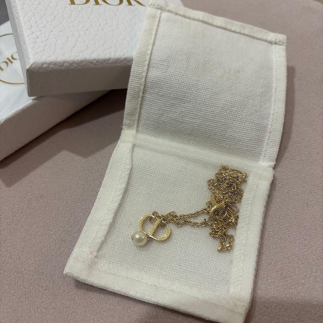 Dior Petit CD ネックレス メタル&レジンパール