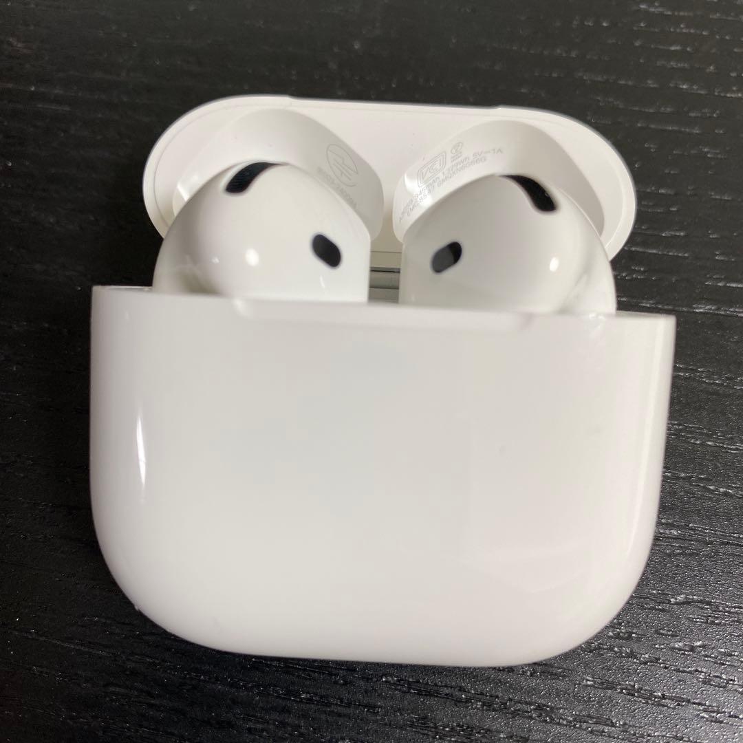 Apple AirPods 4 アクティブノイズキャンセリング機能搭載