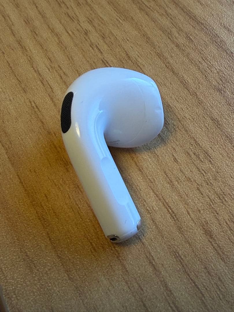 【AppleStore購入】AirPods4 アクティブノイズキャンセリング搭載