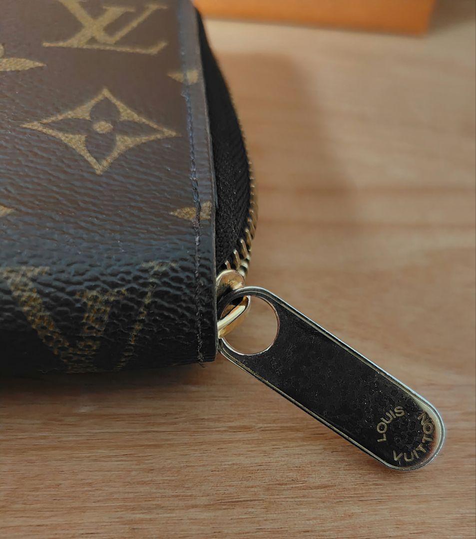 ルイヴィトン ジッピーウォレット M42616 長財布