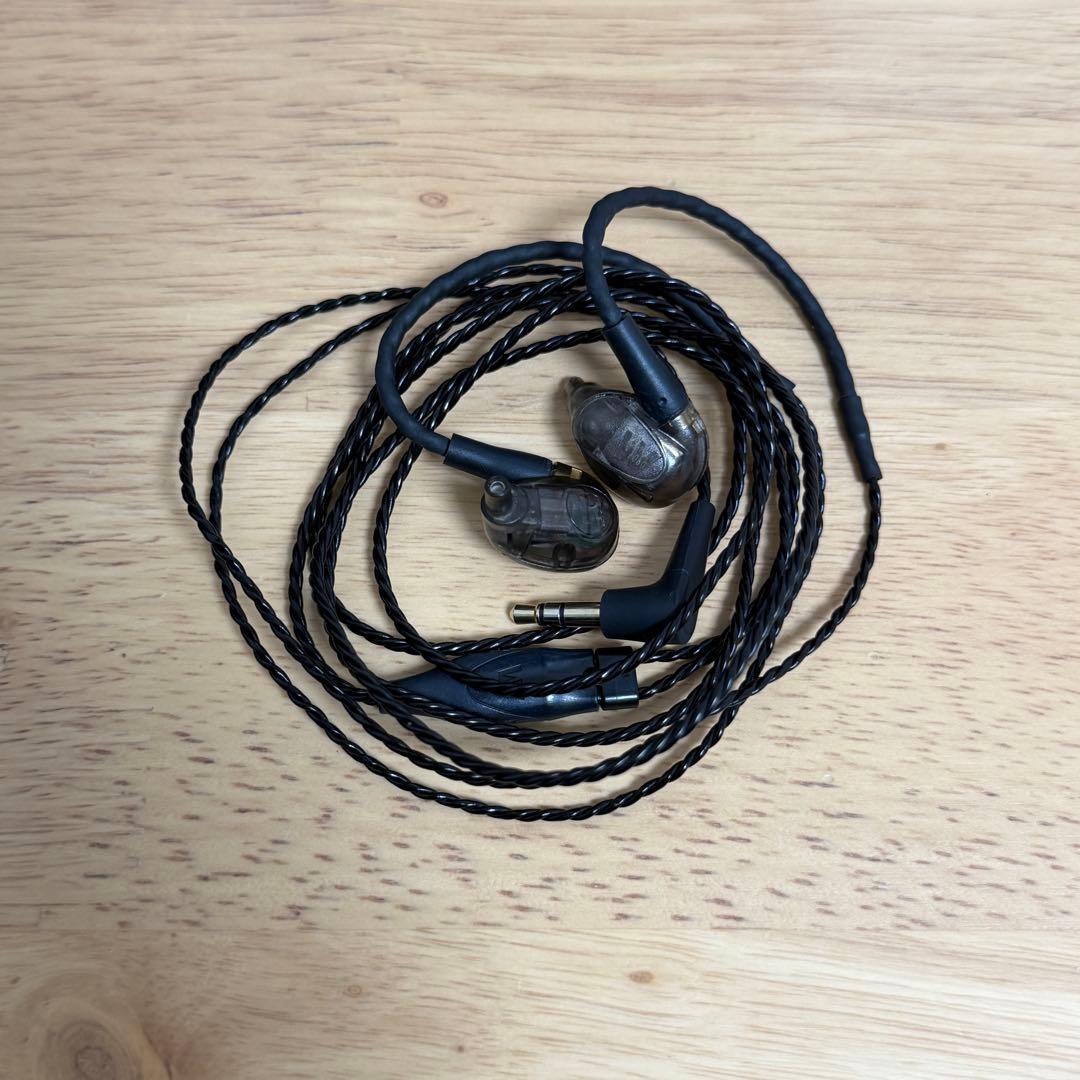 westoneイヤホン スモーク UM Pro 30