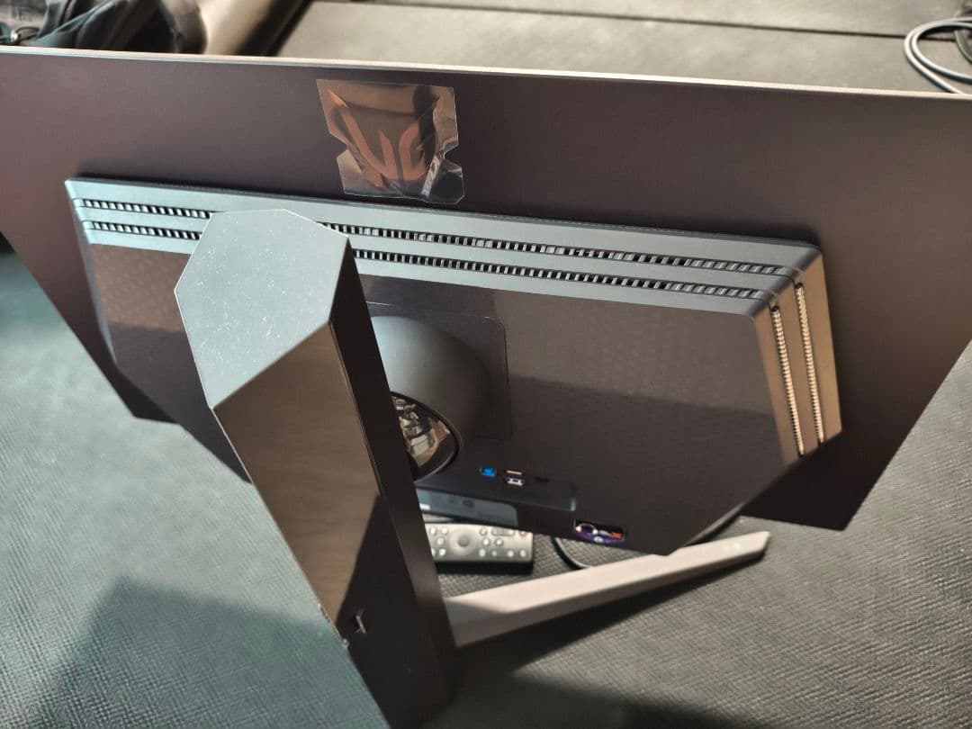 LG 有機elゲーミングモニタ 27GR95QE 240hz