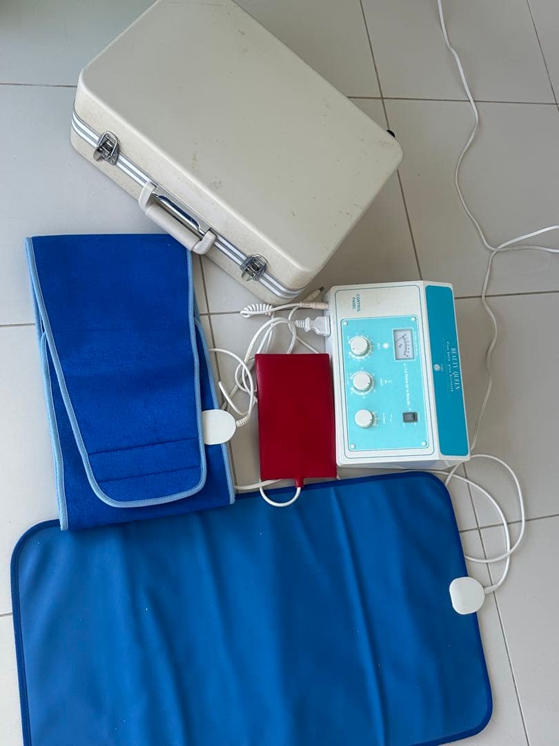 定価24万円　高周波　痩身マシン　ビューティークイーン