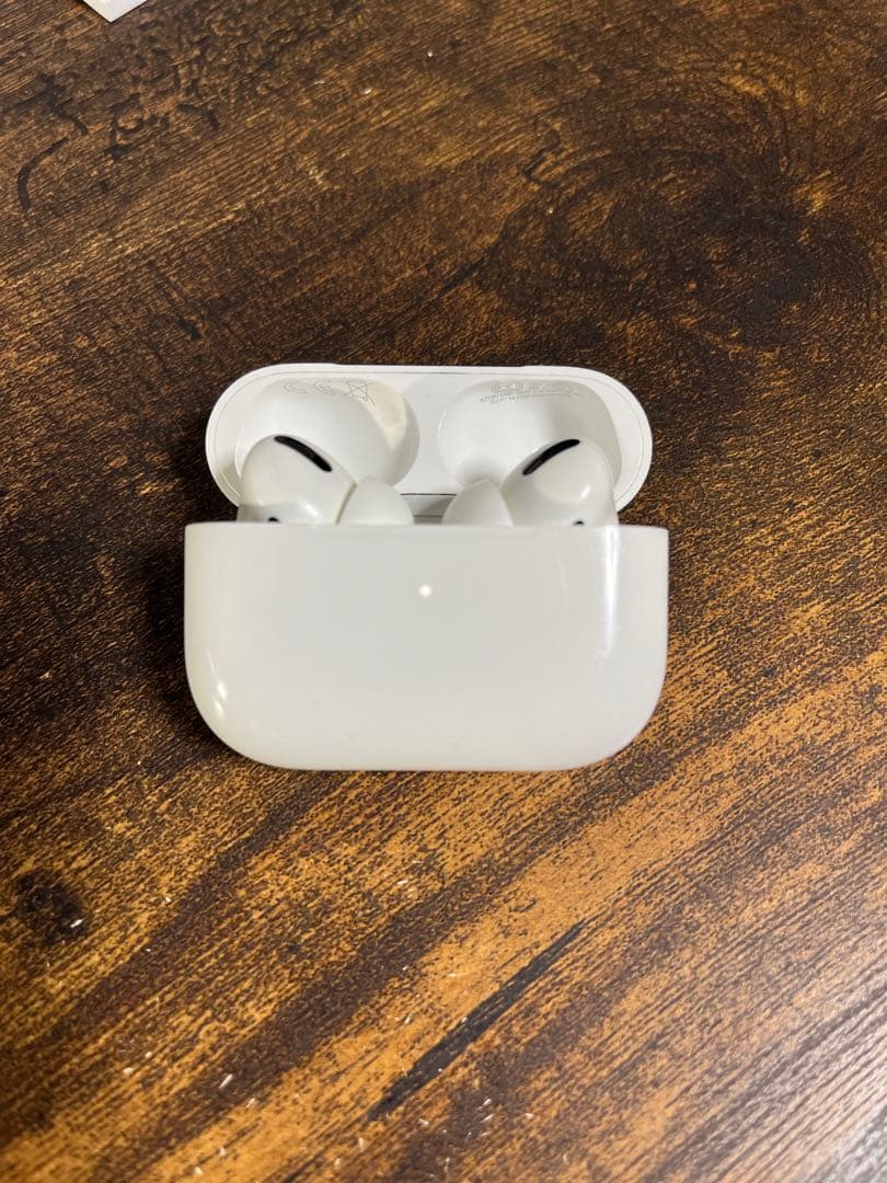 Apple AirPods Pro (第2世代) MagSafe 充電ケース