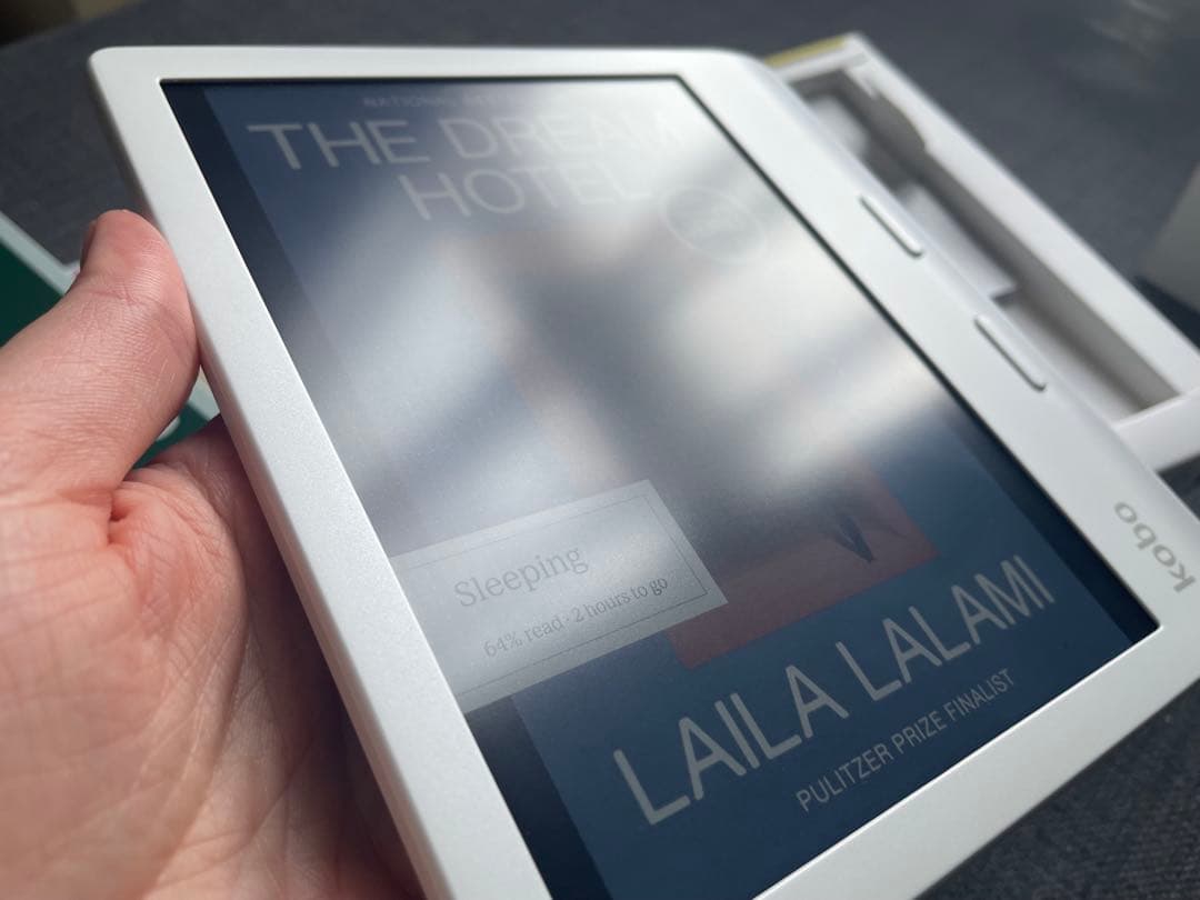 Kobo Libra Colour（ホワイト）本体 + スタイラス + カバー