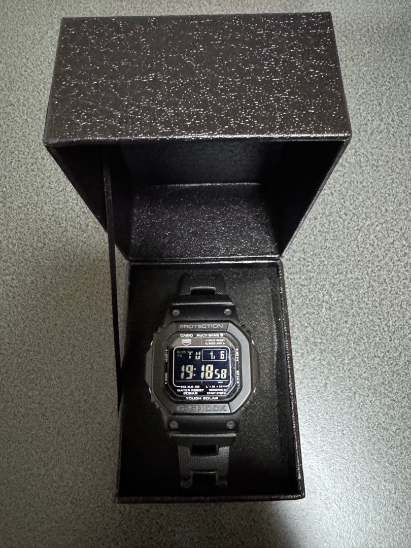 美品！カシオ ジーショック GW-M5610BC-1JF 電波ソーラー スピード