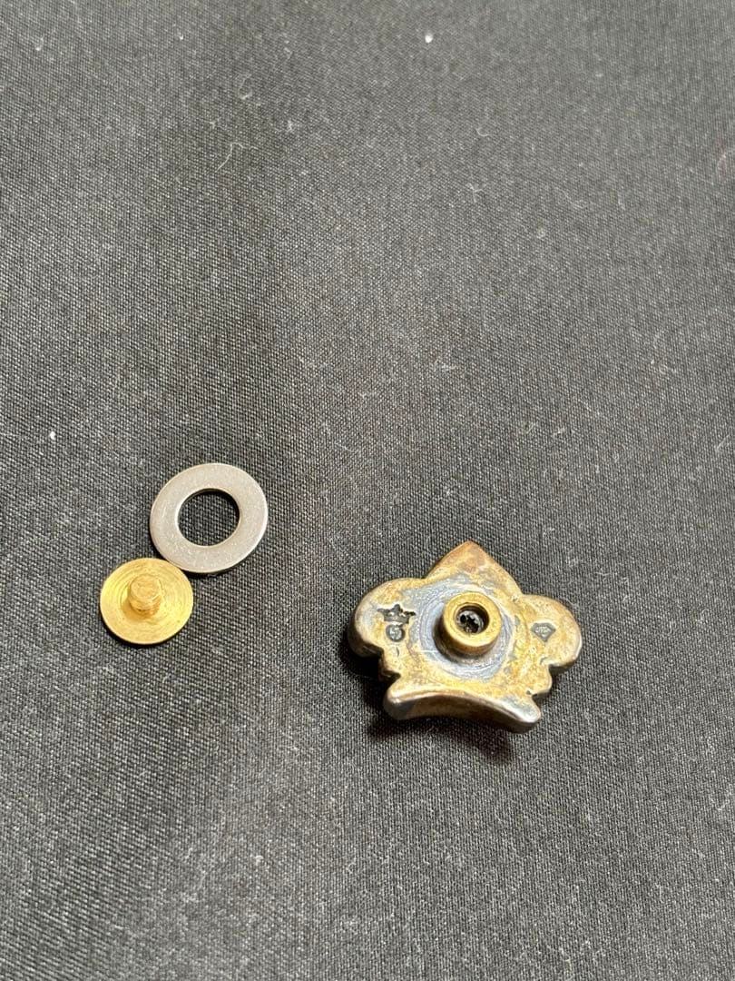 ガボラトリー　クラウン　ピンズ　ホールディングス製