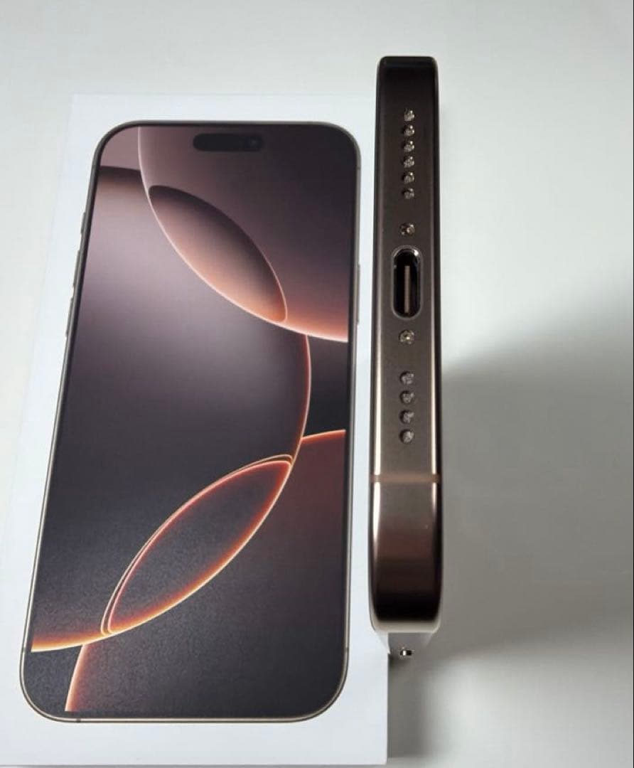 iPhone 16 Pro Max 256GB デザートチタニウム