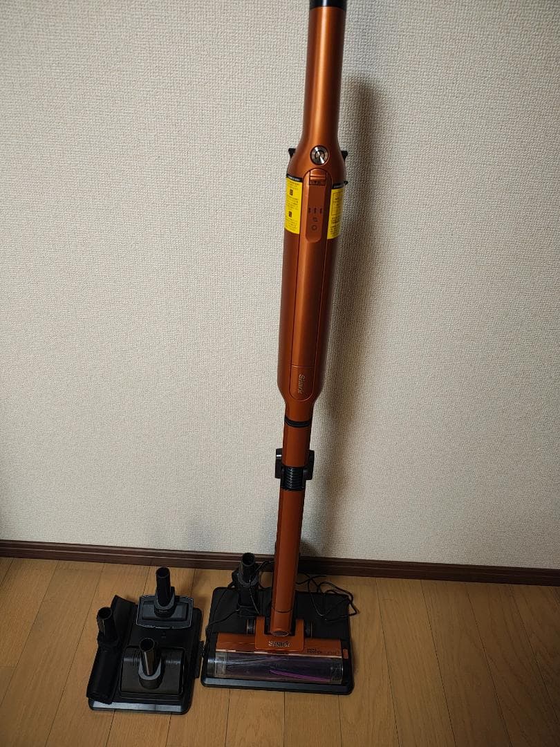 シャーク★コードレスクリーナー★CS651JOR★バッテリー新品と同等★