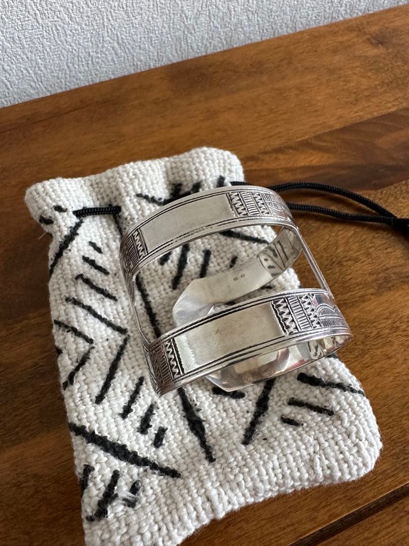 Adawat'n Tuareg アダワットゥン トゥアレグ バングル Ｈ型