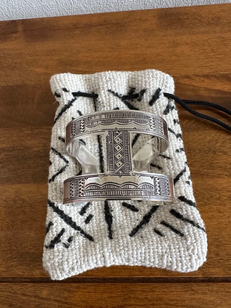 Adawat'n Tuareg アダワットゥン トゥアレグ バングル Ｈ型