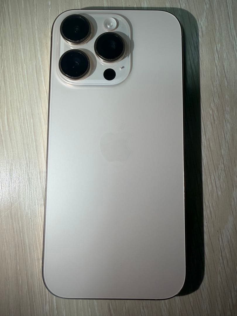 iPhone16pro 256 デザート