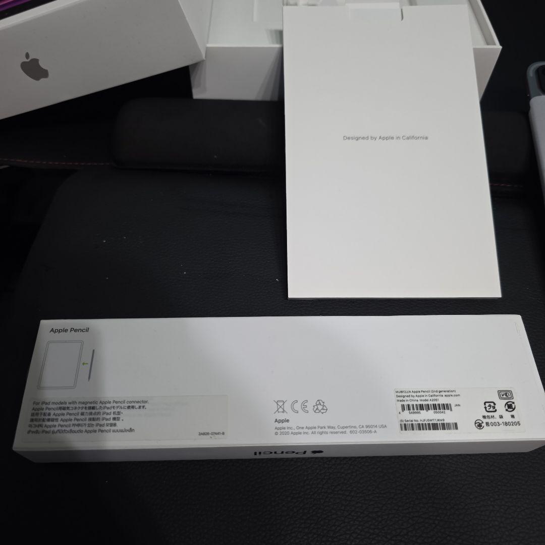 Apple iPad Pro(Pencil、ロジクールキーボード)