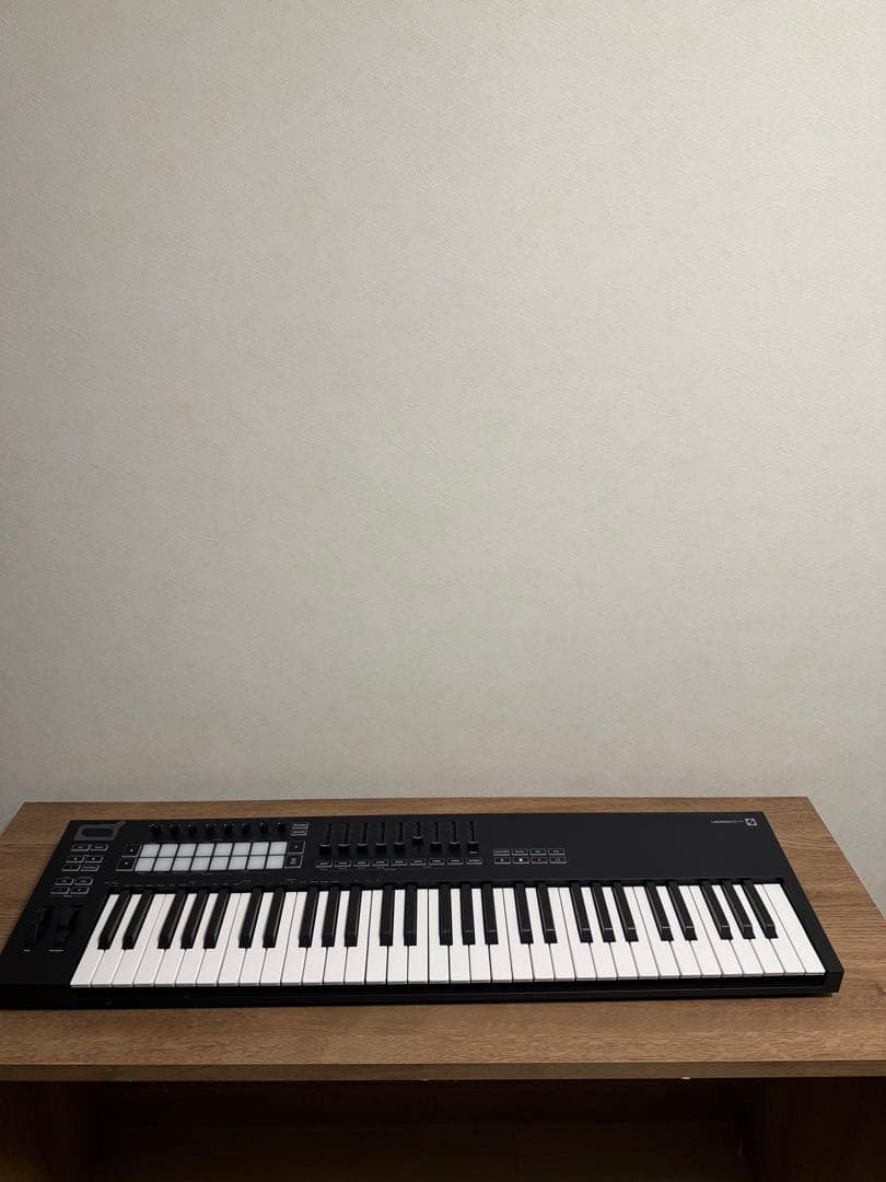 NOVATION Launchkey 61 MK3　MIDIキーボード