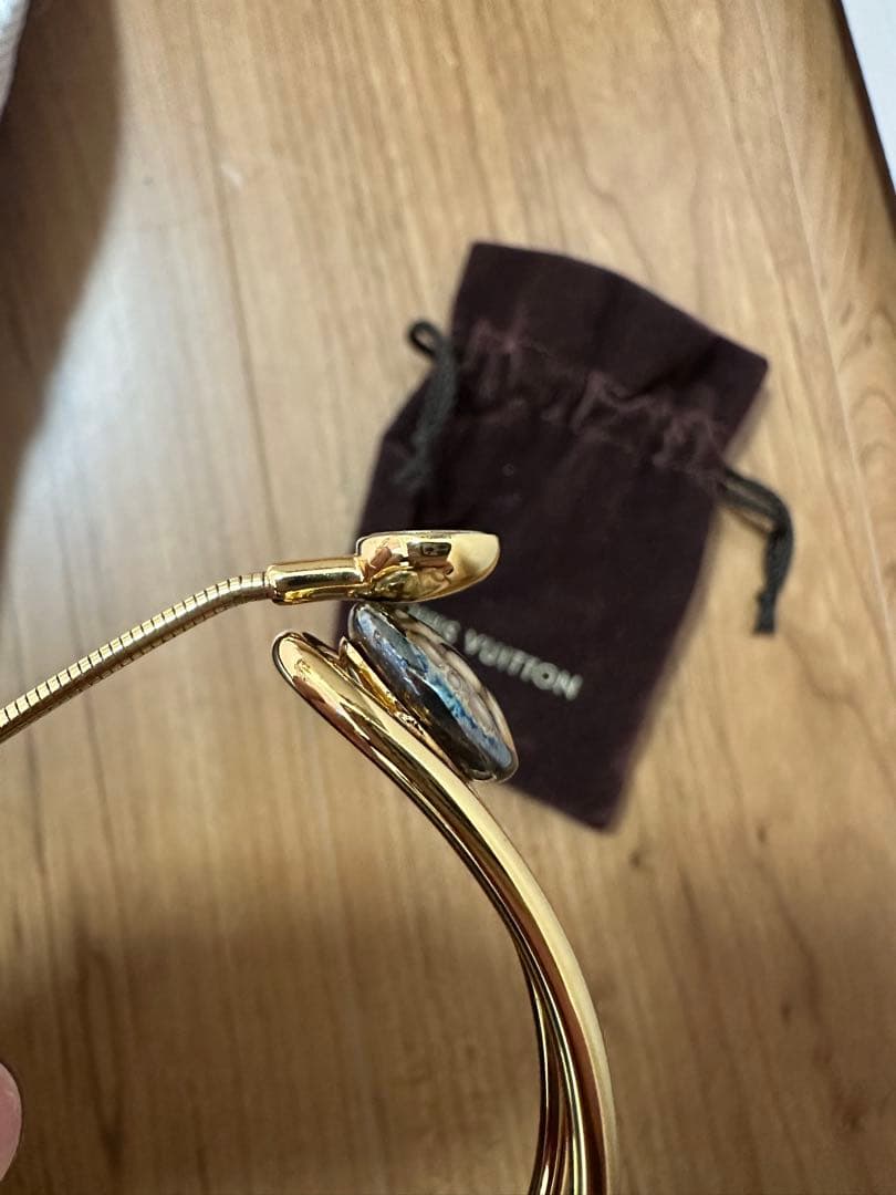 LOUIS VUITTON ゴールドバングル