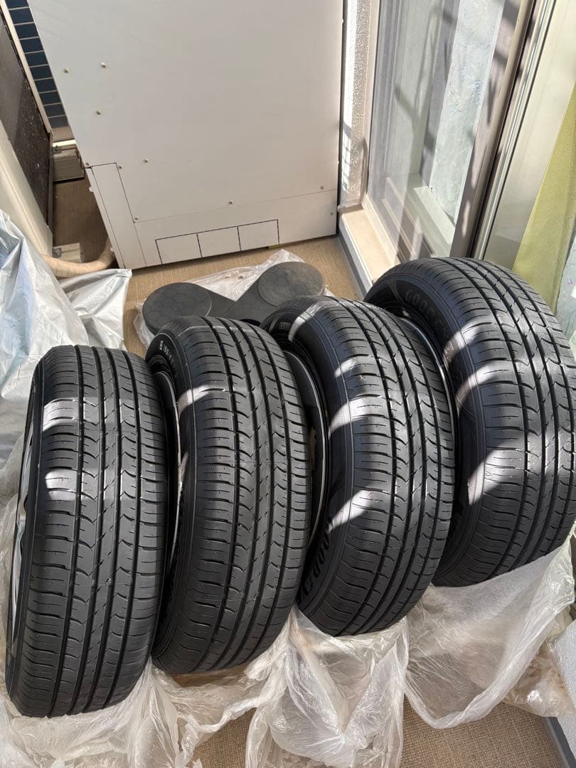 グッドイアータイヤバリ山ホイールセット 15インチ　プリウス30 後期