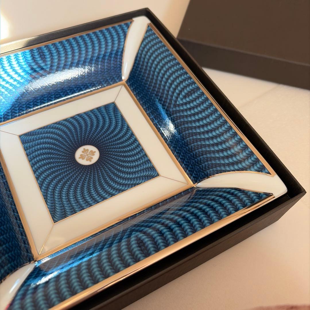 PATEK PHILIPPE プレート