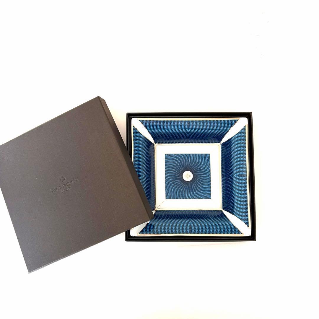 PATEK PHILIPPE プレート