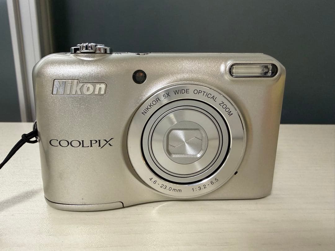 Nikon COOLPIX L28 デジカメ　シルバー