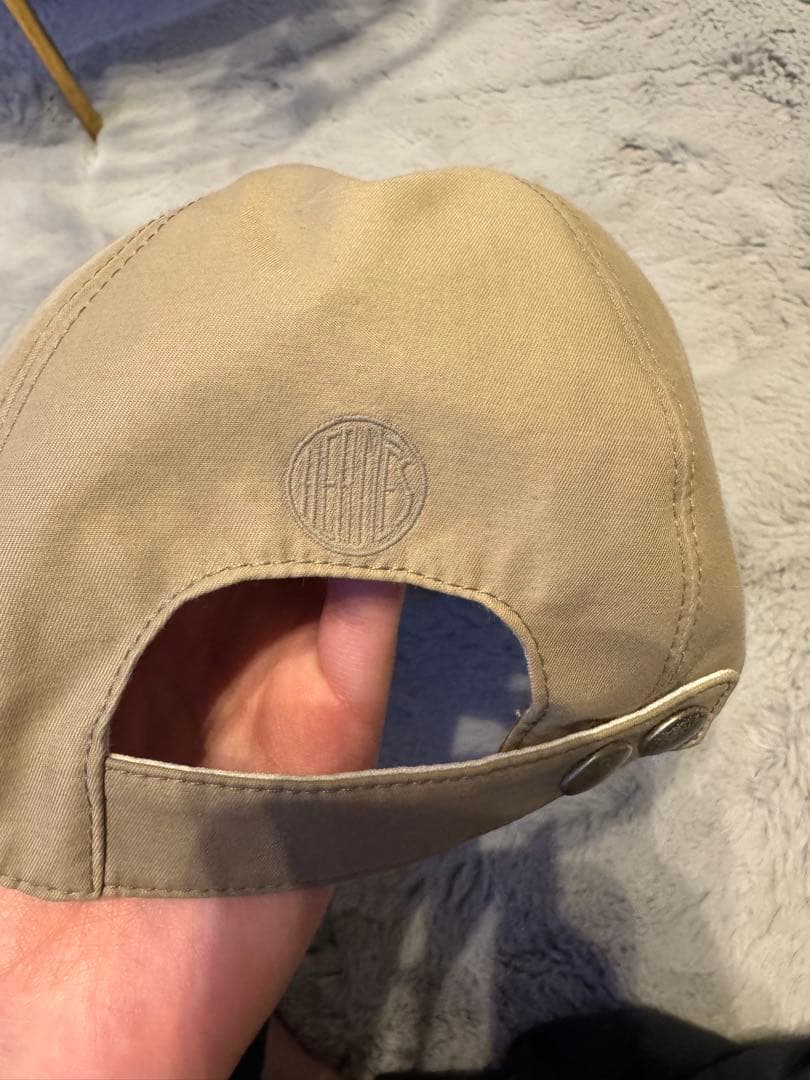 HERMES ベージュキャップ