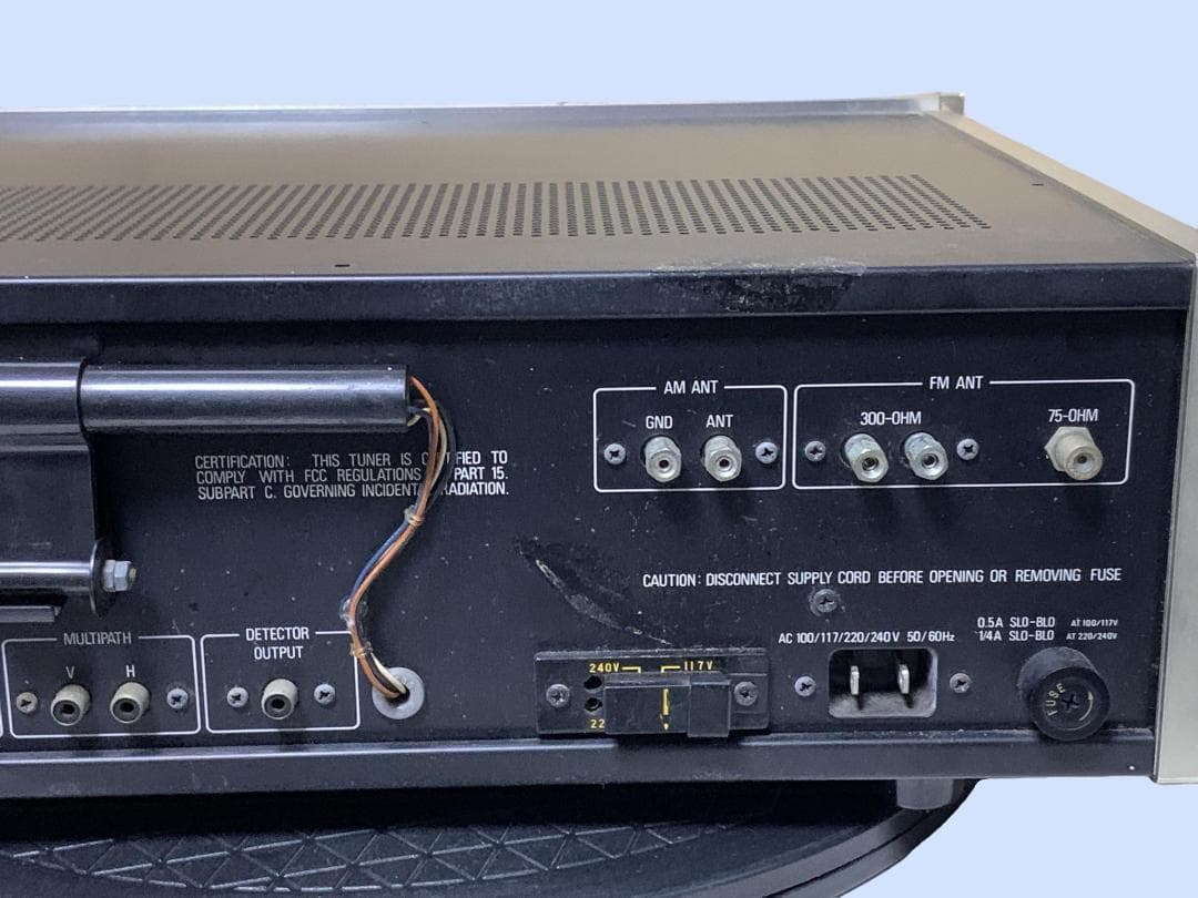 M7864 Accuphase FM/AMステレオチューナー T-100