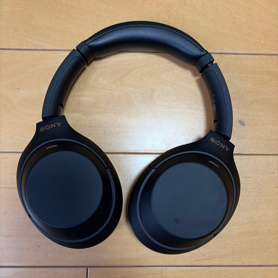 ソニーのワイヤレスノイズキャンセリングステレオヘッドセットWH-1000XM4