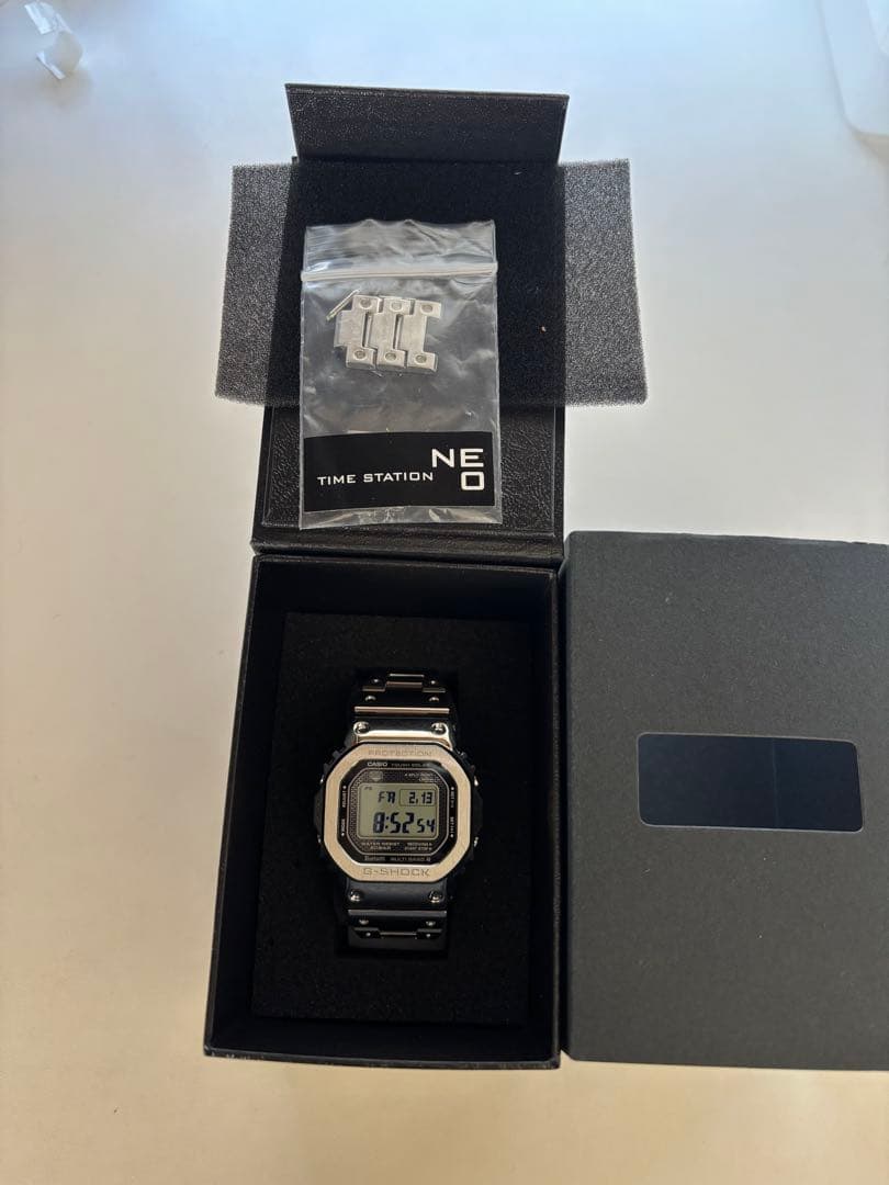 G-SHOCK DW-5600 デジタル腕時計　マイケル