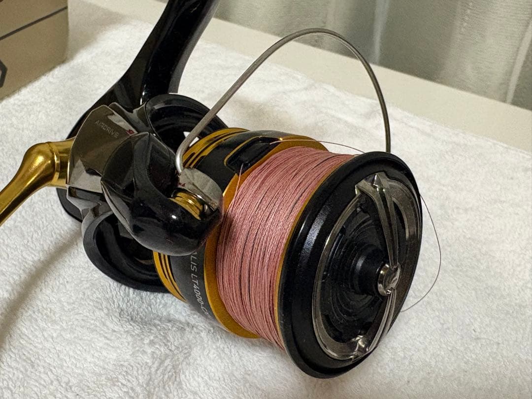 Daiwa LEGALIS LT4000-CXH レガリス