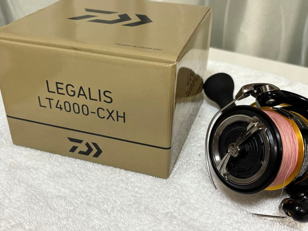 Daiwa LEGALIS LT4000-CXH レガリス