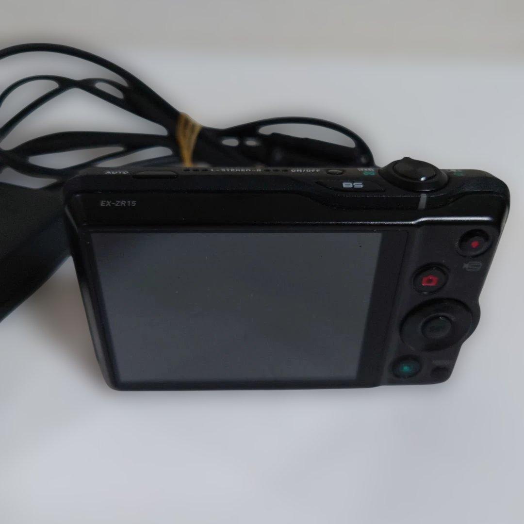 CASIO EXILIM デジタルカメラ EX-ZR15 カシオ　デジカメ