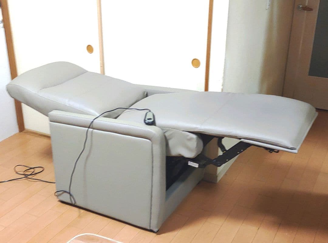 は*ん様 GANA シエロplus 電動リクライニングチェア マツエク エステ