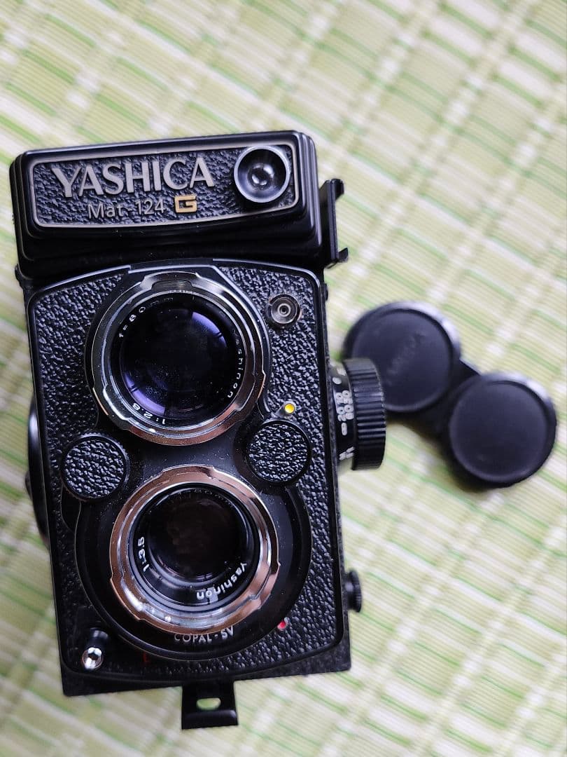 フィルムカメラ YASHICA Mat-124G